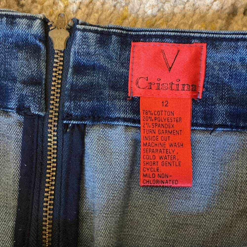 Denim skirt, adorable colorful sequin work EUC - Picture 3 of 7